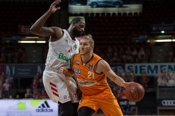 塞撕开防线 塞撕开防线